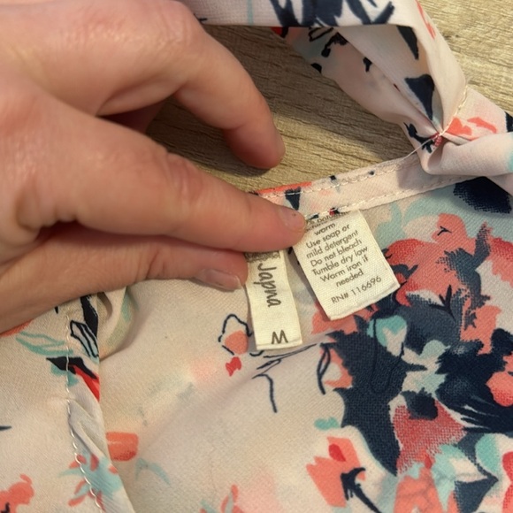 Japna Pink Flutter Sleeve Short Sleeve Blouse Size Medium - Picture 6 of 7